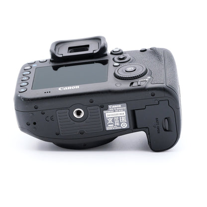 Canon EOS 7D MarkII デジタル一眼レフ キヤノン EF/EF-Sマウント