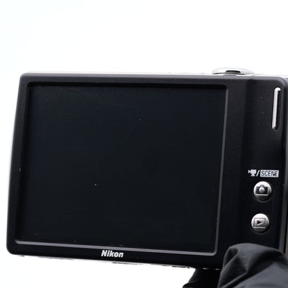 Nikon COOLPIX S230 ソリッドシルバー コンパクトデジタルカメラ ニコン