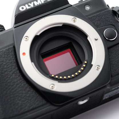 OLYMPUS OM-D E-M10 Mark II EZダブルズームキット ミラーレス一眼 オリンパス マイクロフォーサーズマウント