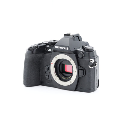 OLYMPUS OM-D E-M1 ミラーレス一眼 オリンパス マイクロフォーサーズマウント