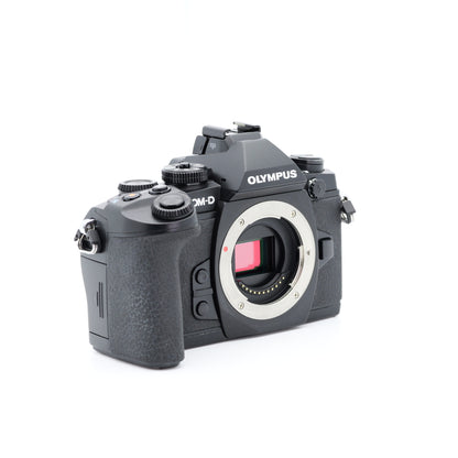 OLYMPUS OM-D E-M1 ミラーレス一眼 オリンパス マイクロフォーサーズマウント