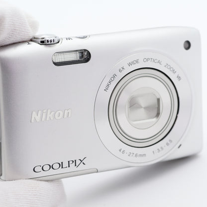Nikon COOLPIX S3300 クリスタルシルバー コンパクトデジタルカメラ ニコン