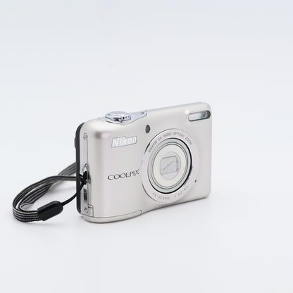 Nikon COOLPIX L30 シルバー コンパクトデジタルカメラ ニコン