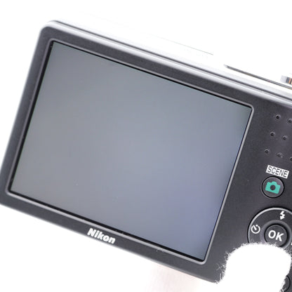 Nikon COOLPIX L30 シルバー コンパクトデジタルカメラ ニコン