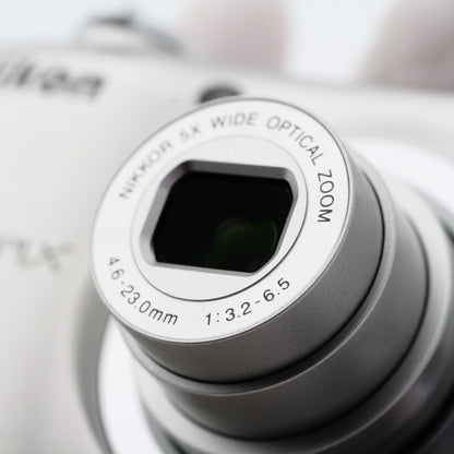 Nikon COOLPIX A10 シルバー コンパクトデジタルカメラ ニコン