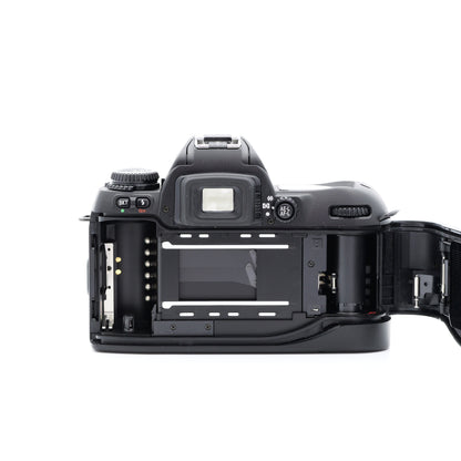 Nikon F80D フィルムカメラ ニコン Fマウント