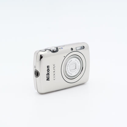Nikon COOLPIX S01 コンパクトデジタルカメラ ニコン