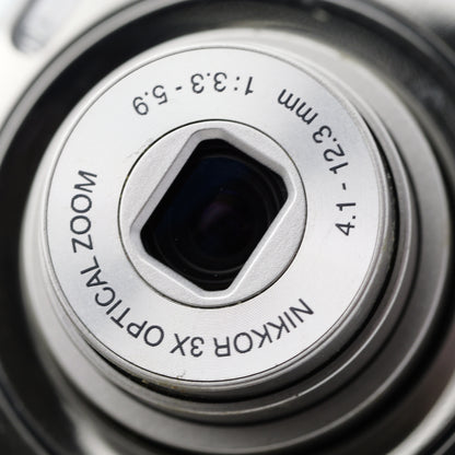Nikon COOLPIX S01 コンパクトデジタルカメラ ニコン
