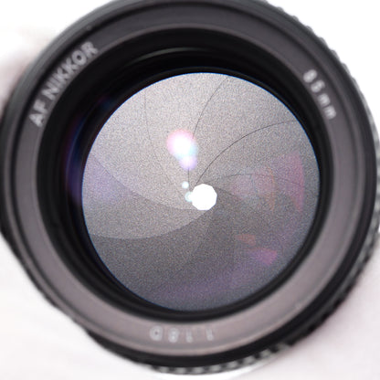 Nikon AF NIKKOR 85mm F1.8 D レンズ ニコン Fマウント