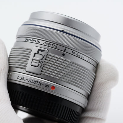 OLYMPUS M.ZUIKO DIGITAL 14-42mm F3.5-5.6 レンズ オリンパス マイクロフォーサーズマウント