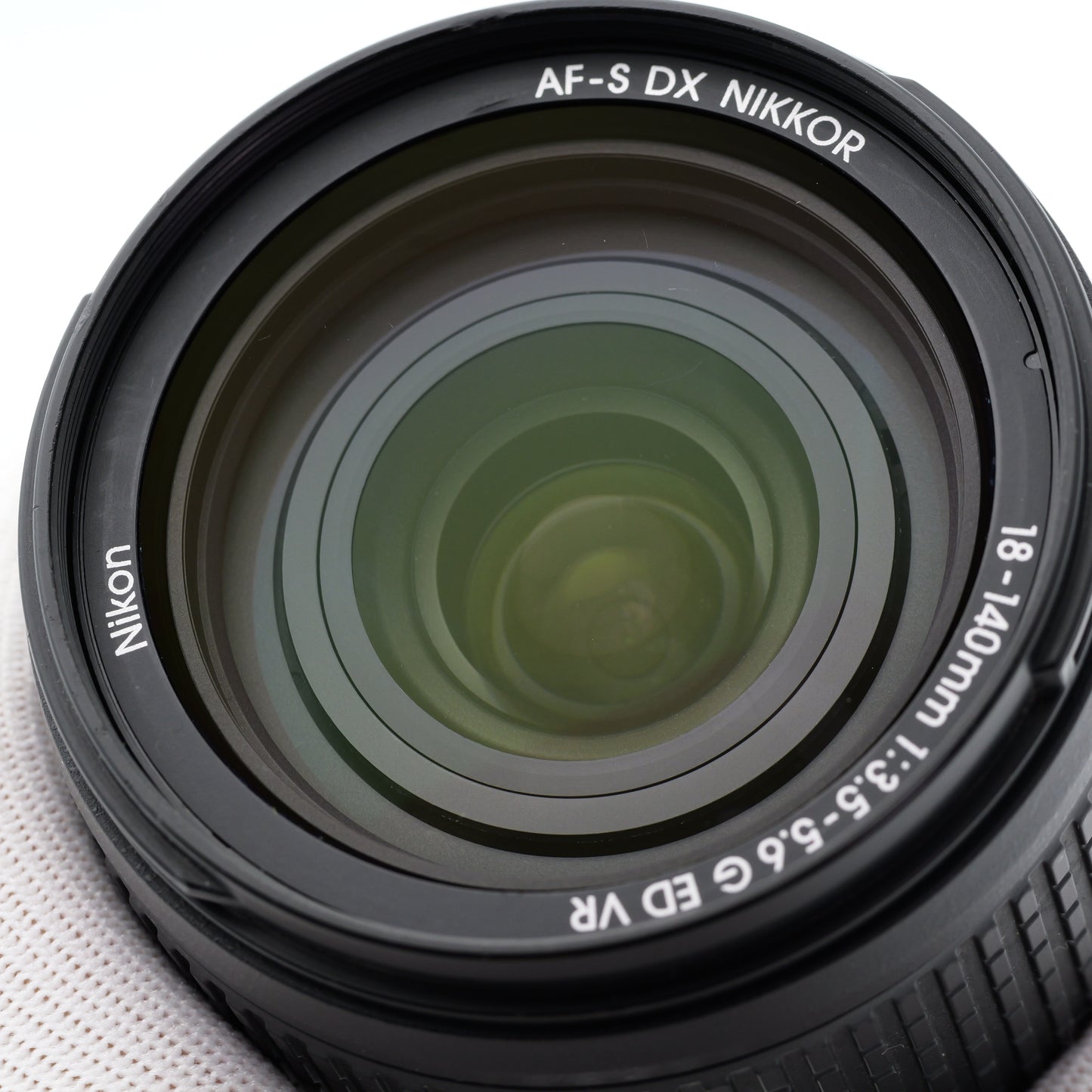 Nikon AF-S DX NIKKOR 18-140mm F3.5-5.6G ED VR レンズ ニコン Fマウント