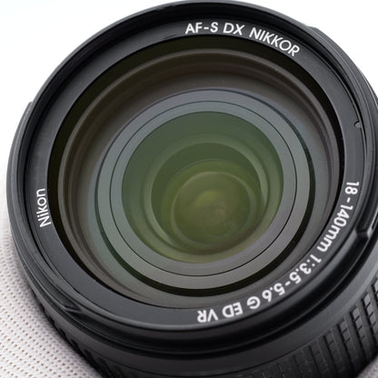 Nikon AF-S DX NIKKOR 18-140mm F3.5-5.6G ED VR レンズ ニコン Fマウント