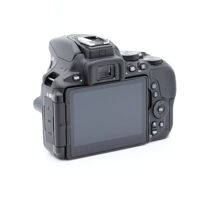 Nikon D5600 デジタル一眼レフ ニコン Fマウント