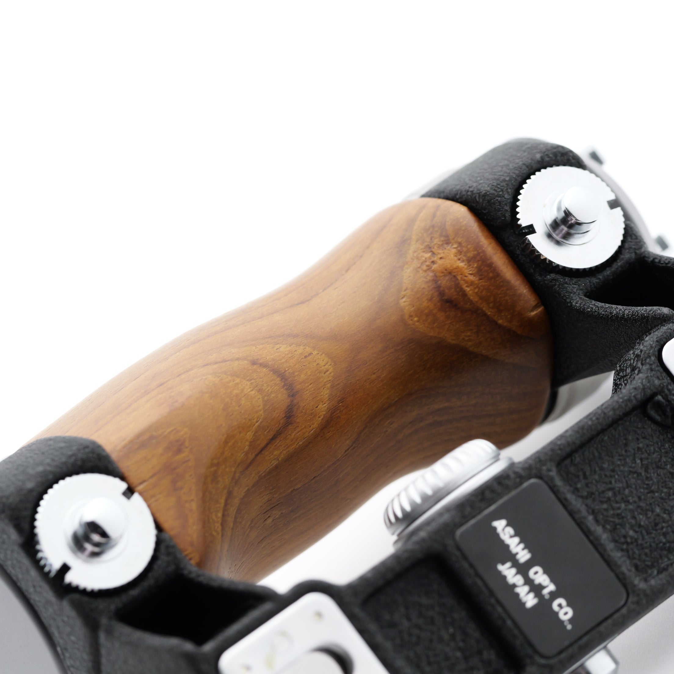 PENTAX ウッドグリップ 6x7 / 67用 ペンタックス – 東京写真機