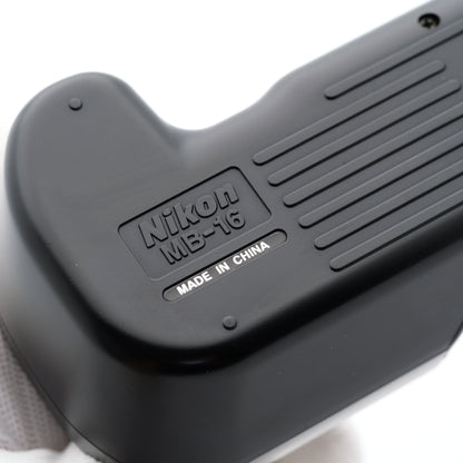 Nikon MB-16 F80用 フィルムカメラ ニコン Fマウント