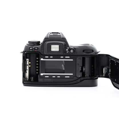 Nikon F80D フィルムカメラ ニコン Fマウント