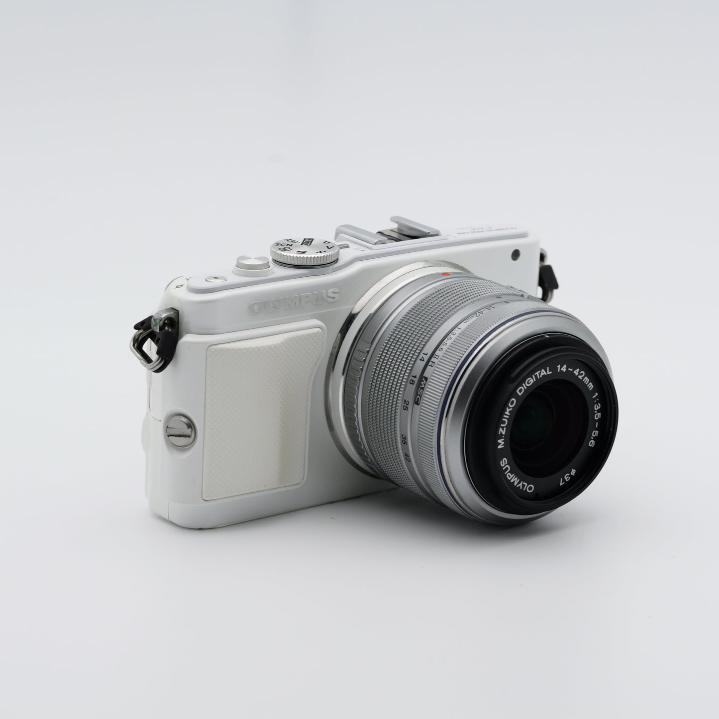 OLYMPUS PEN Lite E-PL6 M.ZUIKO DIGITAL 14-42mm F3.5-5.6 ホワイト ミラーレス一眼 オリンパス マイクロフォーサーズマウント