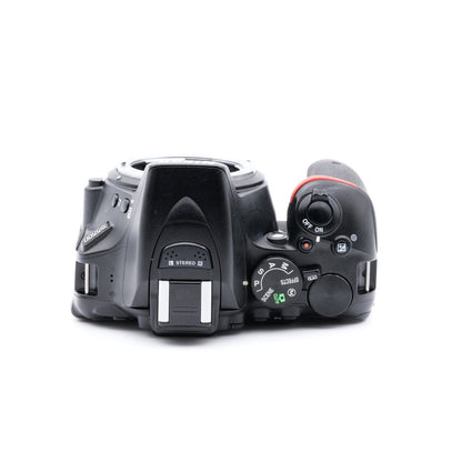 Nikon D5500 デジタル一眼レフ ニコン Fマウント