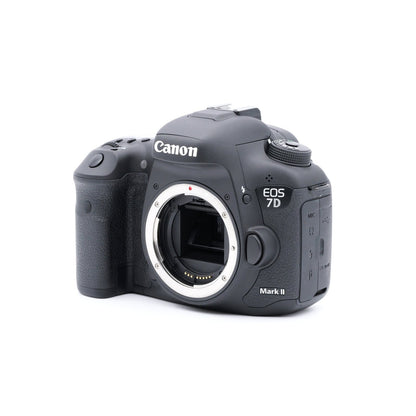Canon EOS 7D MarkII デジタル一眼レフ キヤノン EF/EF-Sマウント