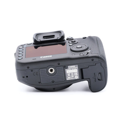 Canon EOS 7D MarkII デジタル一眼レフ キヤノン EF/EF-Sマウント