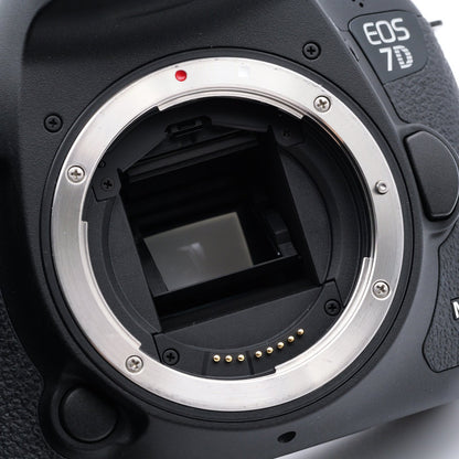 Canon EOS 7D MarkII デジタル一眼レフ キヤノン EF/EF-Sマウント