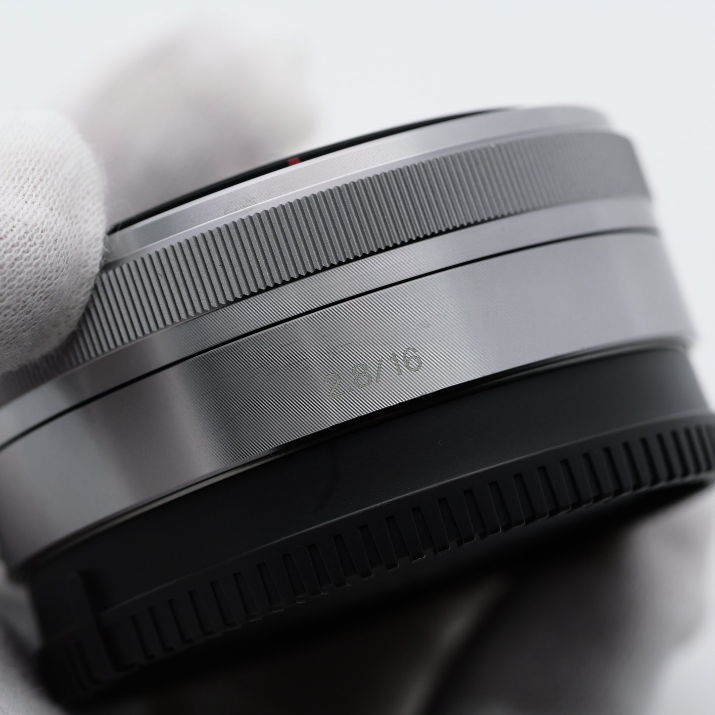 SONY E 16mm F2.8 SEL16F28 レンズ ソニー Eマウント