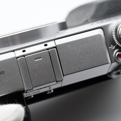 Panasonic LUMIX DMC-GX7 ミラーレス一眼 パナソニック マイクロフォーサーズ
