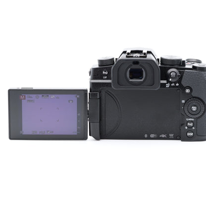 Panasonic  DC-G90 (DC-G99の海外版）ミラーレス一眼レフ パナソニック マイクロフォーサーズマウント