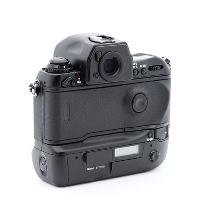 Nikon F5 フィルムカメラ ニコン Fマウント