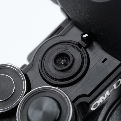 ジャンク OLYMPUS OM-D E-M10 MarkIII ミラーレス一眼レフ オリンパス マイクロフォーサーズマウント