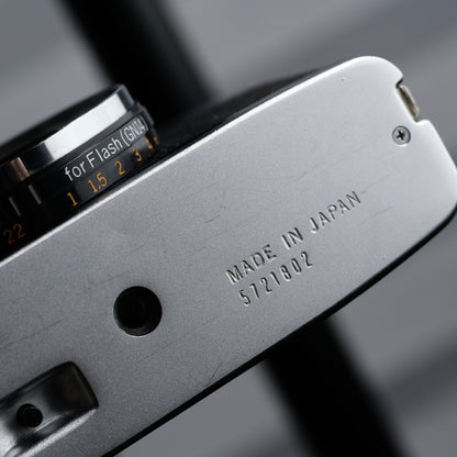 OLYMPUS EE-3 フィルムカメラ オリンパス