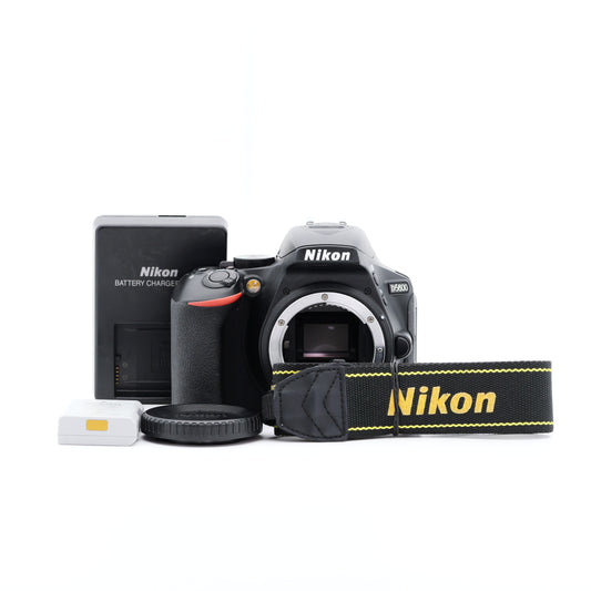 Nikon D5600 デジタル一眼レフ ニコン Fマウント