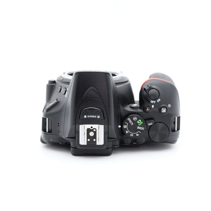 Nikon D5600 デジタル一眼レフ ニコン Fマウント