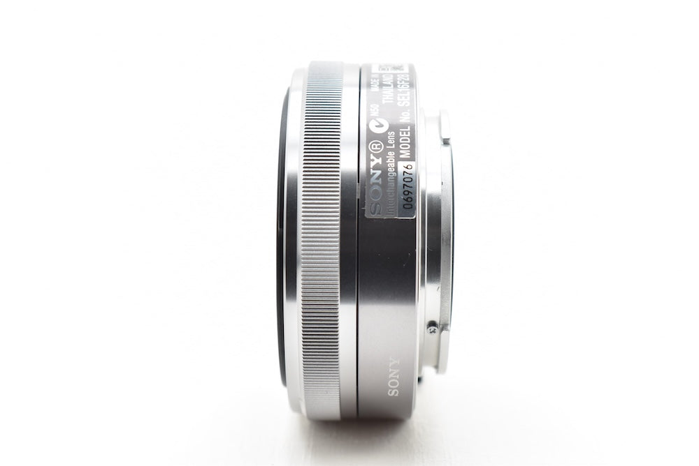 SONY E 16mm F2.8 SEL16F28 レンズ ソニー Eマウント