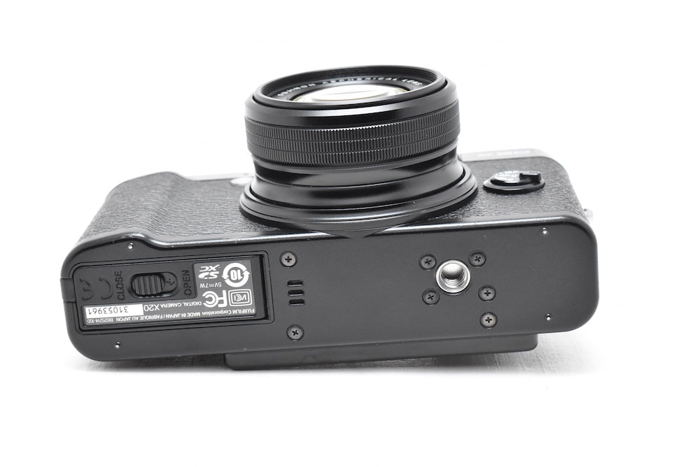 FUJIFILM X20 コンパクトデジタルカメラ 富士フイルム