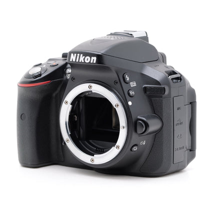 Nikon D5300 デジタル一眼レフ ニコン Fマウント