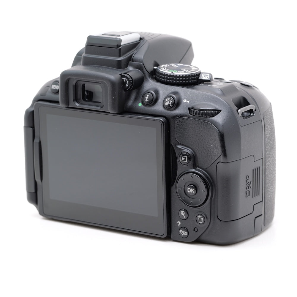 Nikon D5300 デジタル一眼レフ ニコン Fマウント