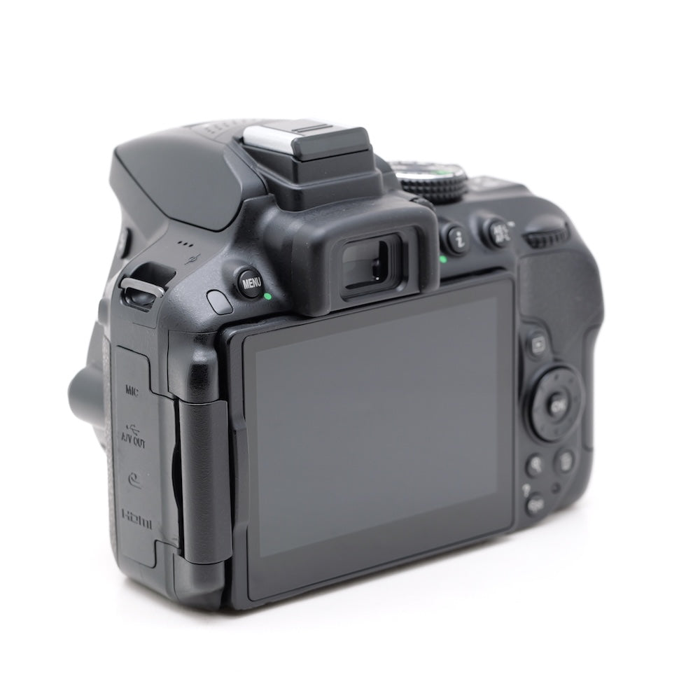 Nikon D5300 デジタル一眼レフ ニコン Fマウント