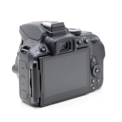 Nikon D5300 デジタル一眼レフ ニコン Fマウント