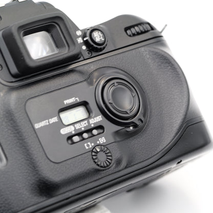 Nikon F80D フィルムカメラ ニコン Fマウント