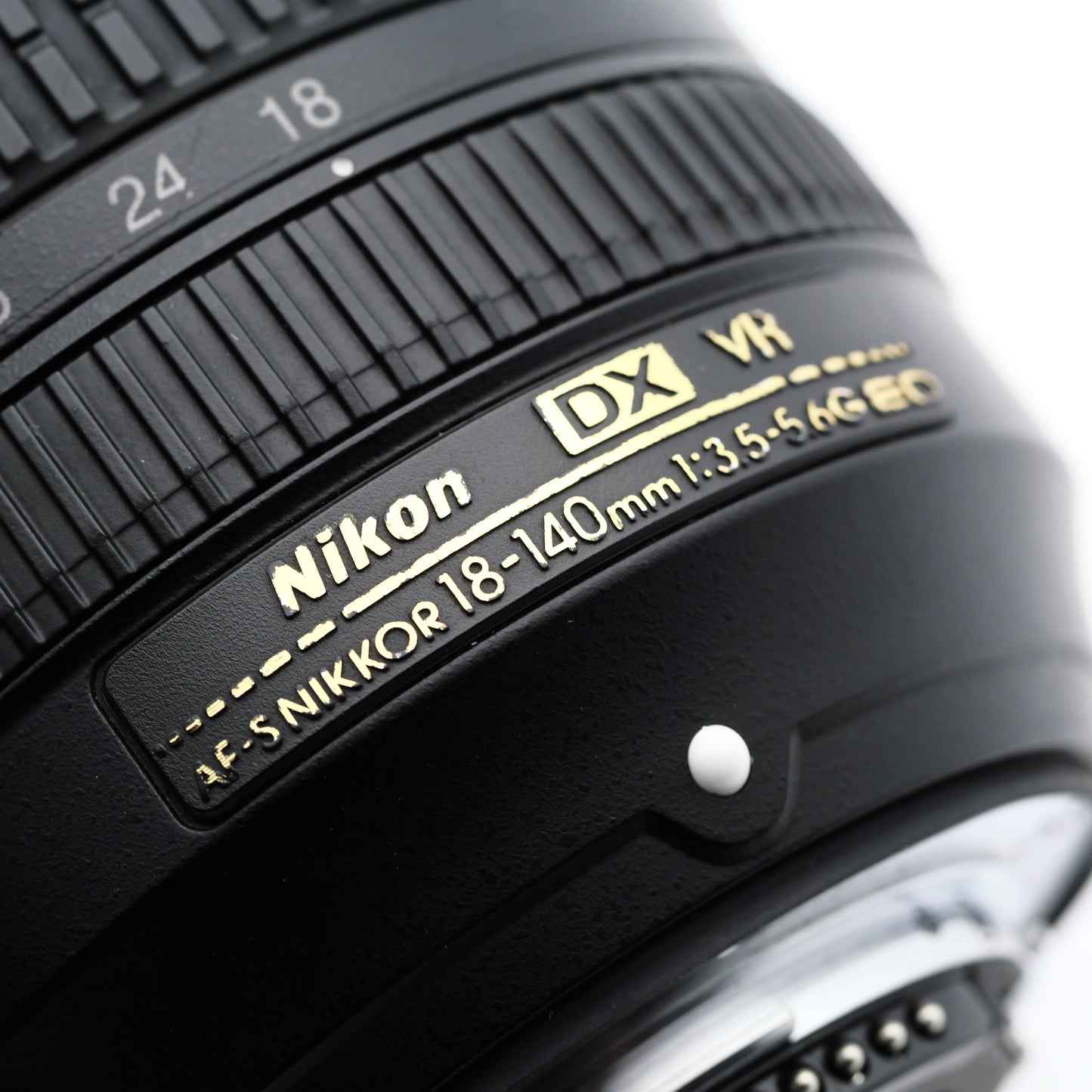 Nikon AF-S DX NIKKOR 18-140mm F3.5-5.6G ED VR レンズ ニコン Fマウント